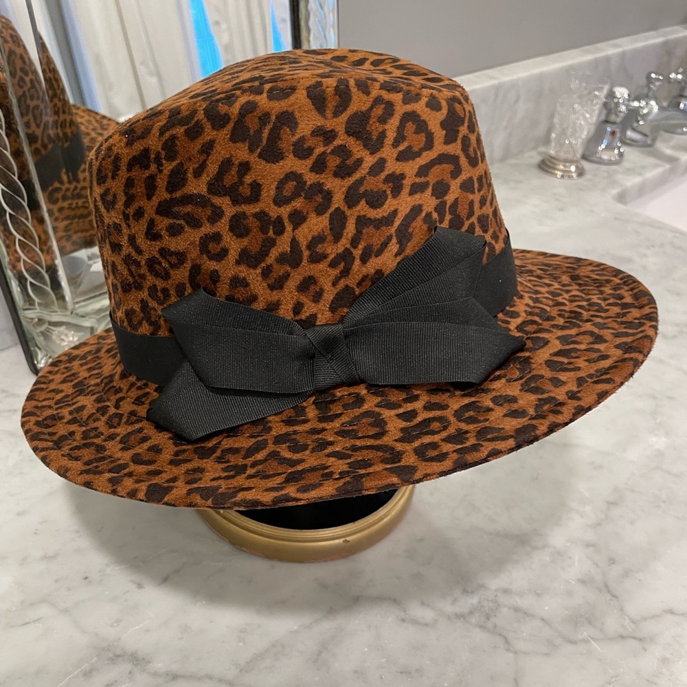 Eric Javits Beautiful Leopard Hat